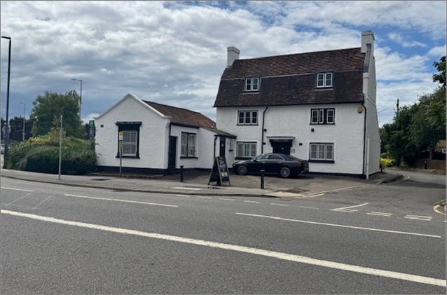 207 High Street, Waltham Cross